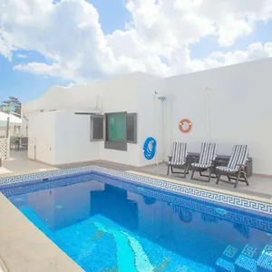  Villa Victoria